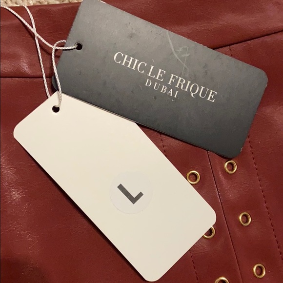 Gorgeous mini skirt with golden Accent - Picture 4 of 4